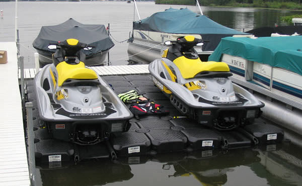 拼装式浮桥- PWC - Jet dock - 漂浮式/ 水上摩托车陆上停泊/ 用 拼装式浮桥- PWC - Jet dock - 漂浮式/ 水上摩托车陆上停泊/ 用