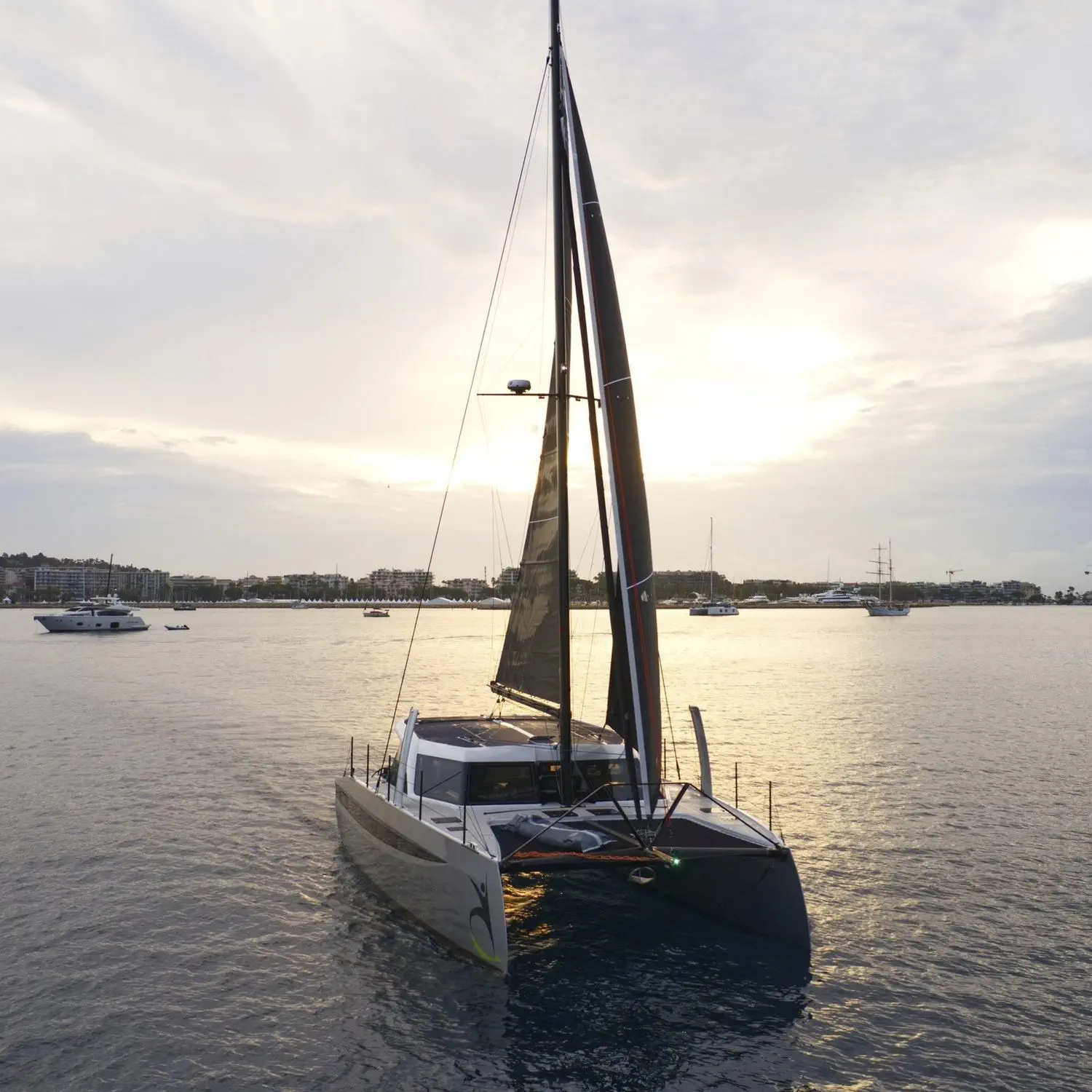 双体帆船- 44 - HH CATAMARANS - 巡游/ 4舱/ 甲板会客区