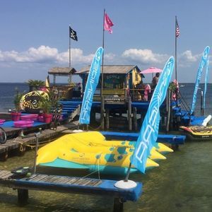 最多容纳6人水上充气船