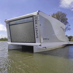 双体船船屋 1