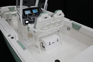 舷外敞开艇 1