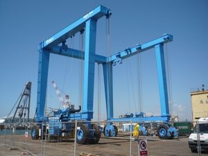 船艇搬运机 1