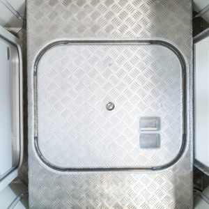 船舶甲板舱口 1