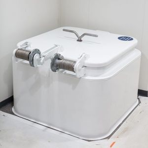 船舶甲板舱口 1