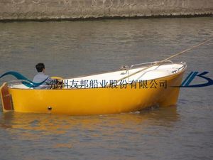 舷外敞舱船