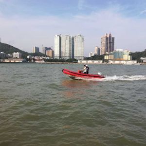 舷外充气艇