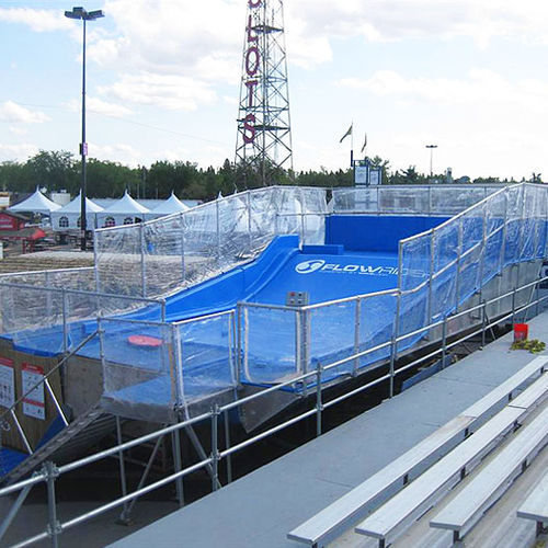 造浪泳池 - FlowRider® Mobile - Wave Loch