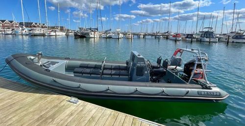 舷外充气艇 - 6.9M  - Tornado Boats International ApS - RIB / 开放式 / 中央控制台