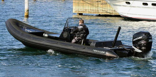 舷外充气艇 - 7.8M  - Tornado Boats International ApS - RIB / 开放式 / 中央控制台
