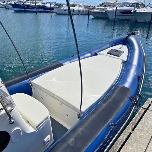 充气艇储藏柜 - Tornado Boats International ApS - 船首 / 定制