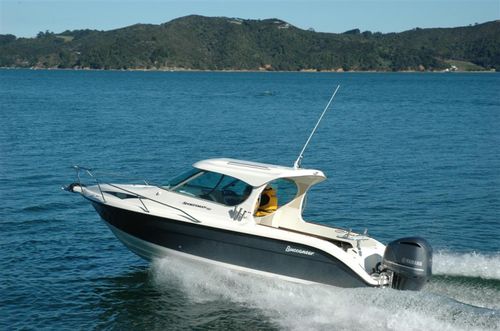 舷外舱房游艇 - 735 EXESS XL - Buccaneer - 硬顶 / 封闭式驾驶舱 / 钓鱼运动