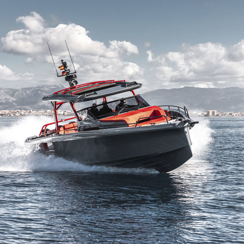 舷外快艇 - Shadow 1200 Sun-Top Phantom - Brabus Marine - 三引擎 / 软顶 / 最多容纳 12 人