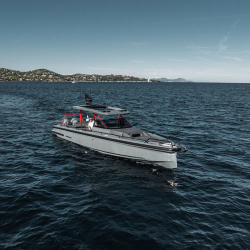 舷外快艇 - Shadow 1000 Sun-Top Phantom - Brabus Marine - 双引擎 / 开放式 / 最多容纳 12 人