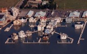水上村庄 - International Marine Floatation Systems, Inc. (IMFS)