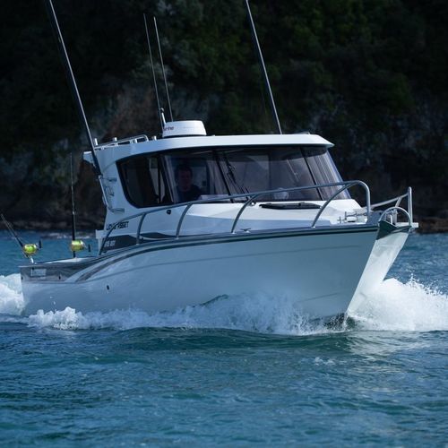 舷内舱房游艇 - 915 XST - Extreme Boats EU Ltd. - 柴油 / 舵手室 / 钓鱼