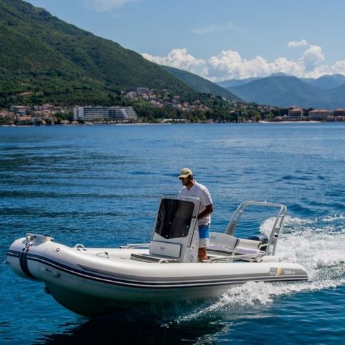 舷外充气艇 - 18 DL - MS Marine GmbH - RIB / 开放式 / 中央控制台