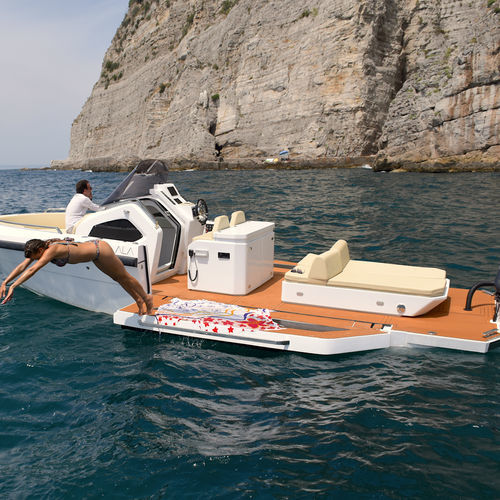 舷外敞开艇 - ALA 8 - ALA YACHTS - 尾机驱动 / 双引擎 / 滑行船身