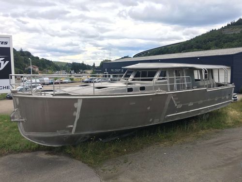 舷内快艇 - ECOTROLL 49 - META YACHTS - 舵手室 / 铝制 / 3舱