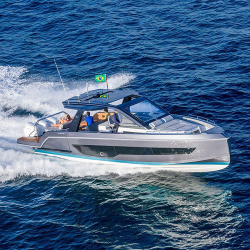 舷外快艇 - V44 - Schaefer Yachts - 三引擎 / 硬顶 / 最多容纳 14 人
