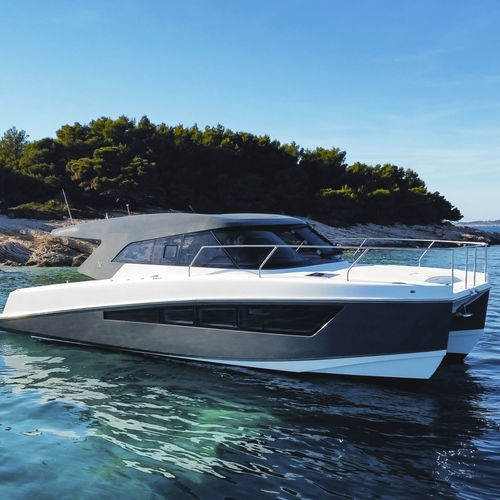 舱房双体游艇 - M37 - MAKAI Yachts - 柴油 / 硬顶 / 巡游
