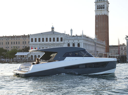 舱房双体游艇 - M45 - MAKAI Yachts - 舷内 / 双引擎 / 开放式