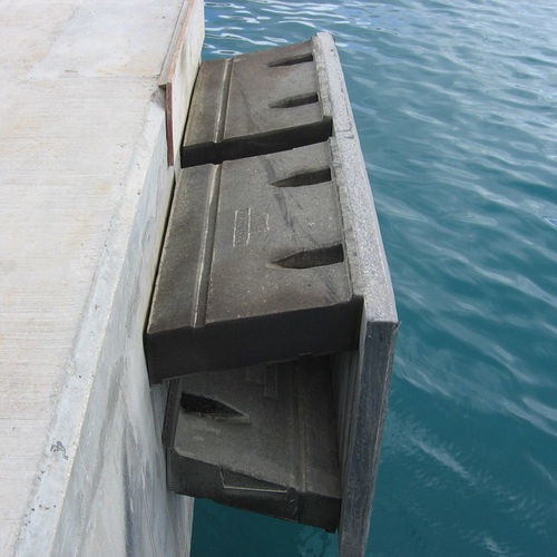 船舶护舷 - DGL series - Jerryborg Marine Machinery Co., Ltd - 浮桥 / 矩形 / 蓝色