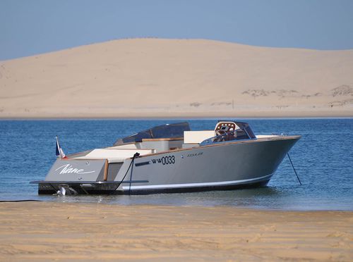 舷内小快艇 - ECLA 29 CLASSIC - CLYD Yacht Design - 双控制台 / 开放式 / 最多容纳 12 人