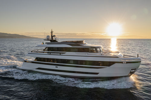 巡游机动游艇 - EXTRA X96 Triplex - Extra Yachts - 飞桥 / 8舱 / 排水船体
