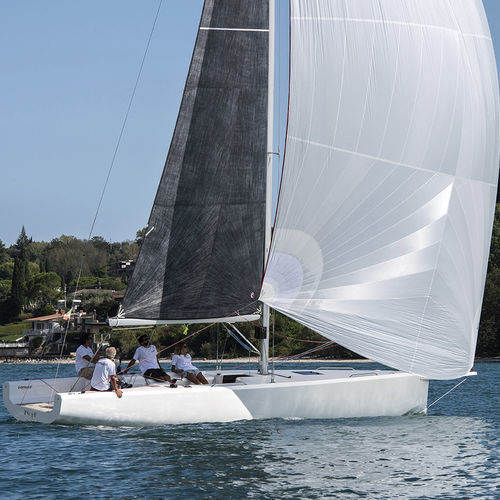 海岸巡游帆船 - C 32 - COMUZZI yachts s.r.l.s - 游览 / 帆船比赛 / 运动龙骨船
