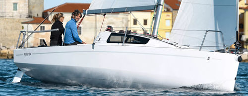 Daysailer帆船 - First 24 - Bénéteau Sailboats - 海岸巡游 / 竞赛 / 1舱