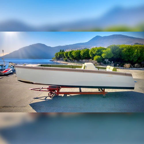 舷内敞开艇 - GRAFIT - BARKMET BOATS - 柴油 / 中央控制台 / 休闲