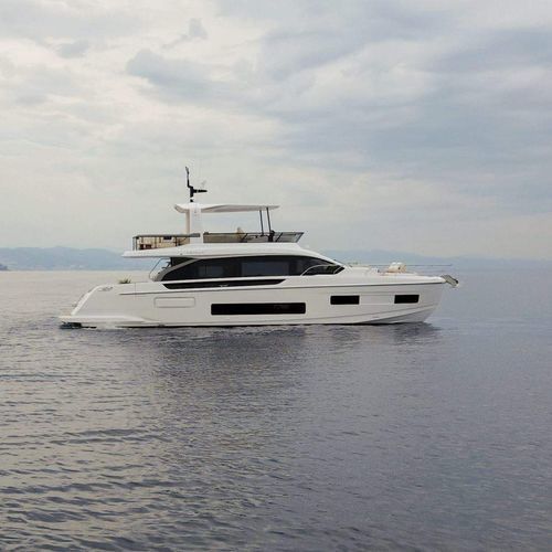 巡游机动游艇 - 62 - Azimut - 飞桥 / 3舱 / 6铺位