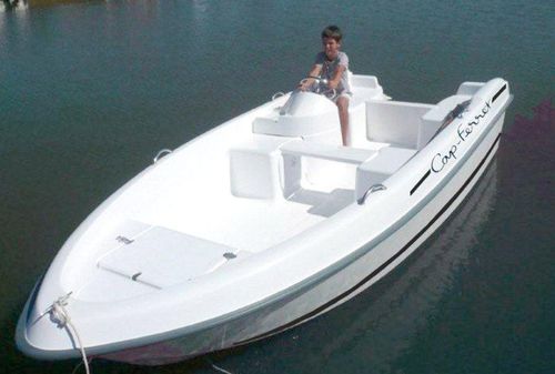 舷外敞开艇 - Cap-Ferret 452 - B2 marine - 侧边控制台 / 钓鱼运动 / 最多容纳 5 人