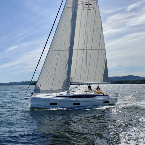 巡游帆船 - C42 - BAVARIA YACHT - 3舱 / 2舱 / 补助帆桁