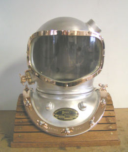 专业潜水头盔 - 29500 - DESCO Corporation