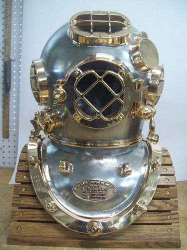专业潜水头盔 - M0100T - DESCO Corporation