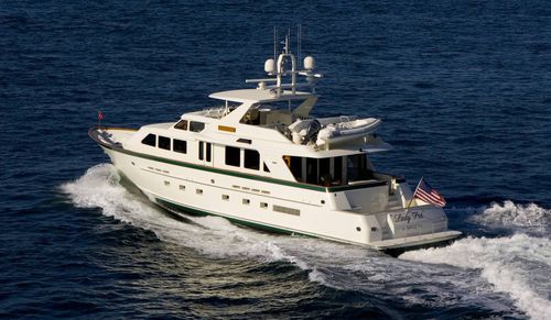 钓鱼机动游艇 - LADY PAT - Burger Boat Company - 飞桥 / 3舱 / 半排水体