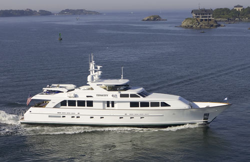 巡游超级游艇 - TENACITY - Burger Boat Company - 传统型 / 飞桥 / 5舱