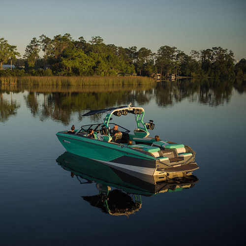 花式滑水小快艇 - SUPER AIR G25 - Nautique Boat Company - 舷内 / 双控制台 / Bow Rider