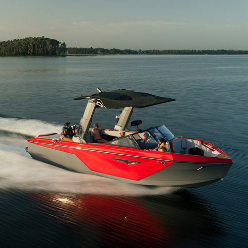 花式滑水小快艇 - S23 - Nautique Boat Company - 舷内 / 双控制台 / Bow Rider