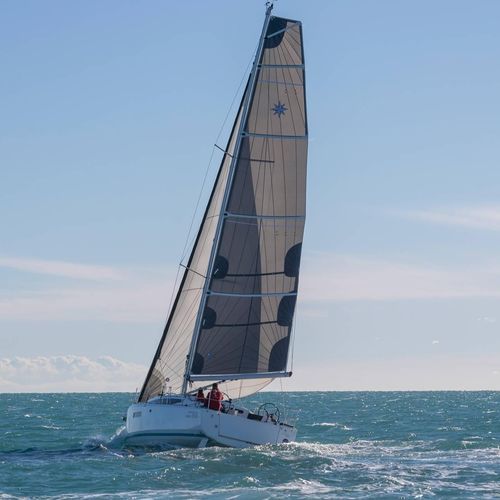 巡游帆船 - SUN ODYSSEY 380 - Jeanneau - Sailboats - 3舱 / 2舱 / 6铺位