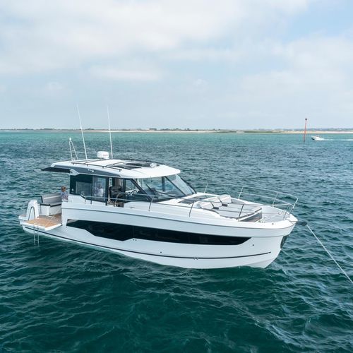 舷外快艇 - MERRY FISHER 1295 COUPE - Jeanneau - Motorboats - 三引擎 / 硬顶 / 舵手室