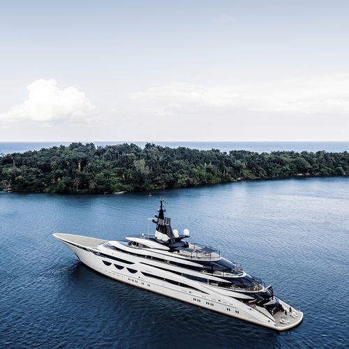 巡游巨型游艇 - AHPO - Lurssen Yachts - 高台驾驶室 / 带直升机降落坪