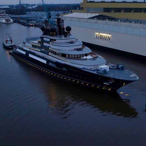 巡游巨型游艇 - Luminance - Lurssen Yachts - 高台驾驶室 / 带泳池