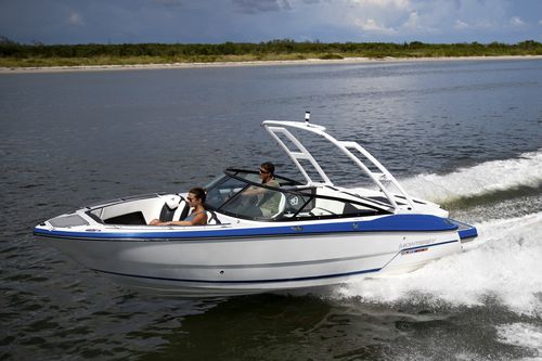 舷内小快艇 - 218SS - Monterey Boats - 双控制台 / Bow Rider / 开放式