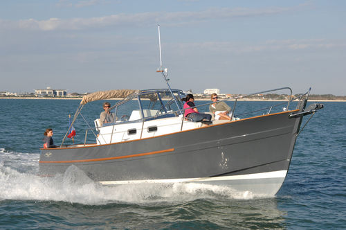 舷内舱房游艇 - 850  - Rhea Marine - 柴油 / 双引擎 / 开放式