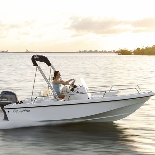 舷外敞开艇 - 158 CS - EdgeWater Power Boats - 中央控制台 / 最多容纳 6 人 / 日光浴