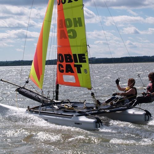 休闲运动双体船 - Hobie Cat USA - 双人 / 单吊架 / 玻璃纤维