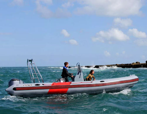 舷外充气艇 - Pro 750 - ZODIAC - 双引擎 / RIB / 中央控制台