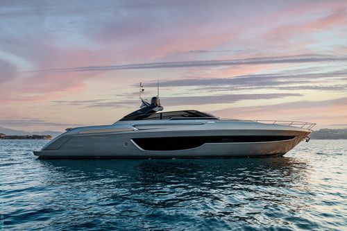 巡游机动游艇 - 76' BAHAMAS SUPER - Riva - 开放式 / 双控制台 / V型驱动